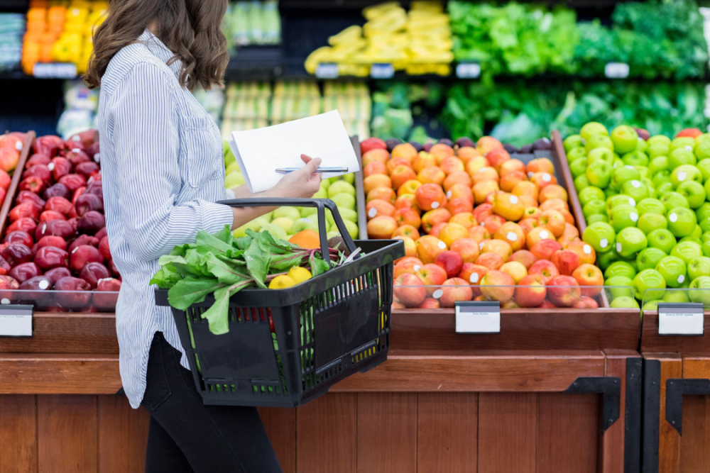 woman shopping for produce