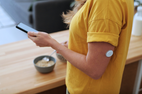 Person wearing CGM